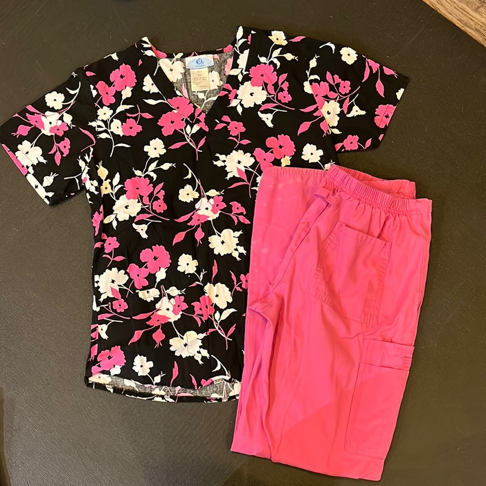 XS scrub set